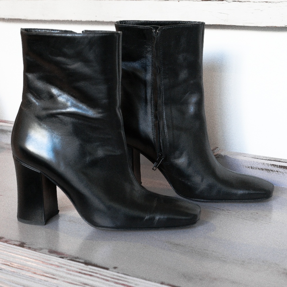 NEW! Black Sybil 90 leather boots